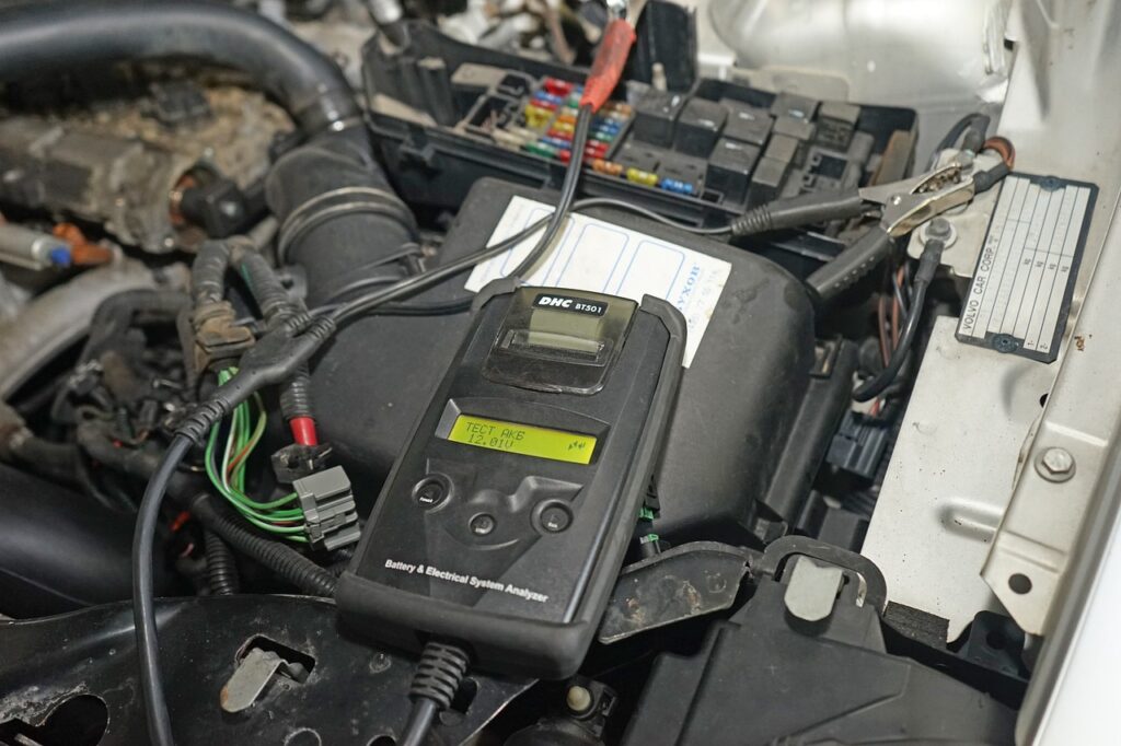 battery, car service, diagnostics-4958277.jpg